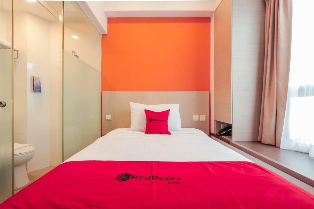 Reddoorz Premium @ Balestier Hotel Singapore Room photo