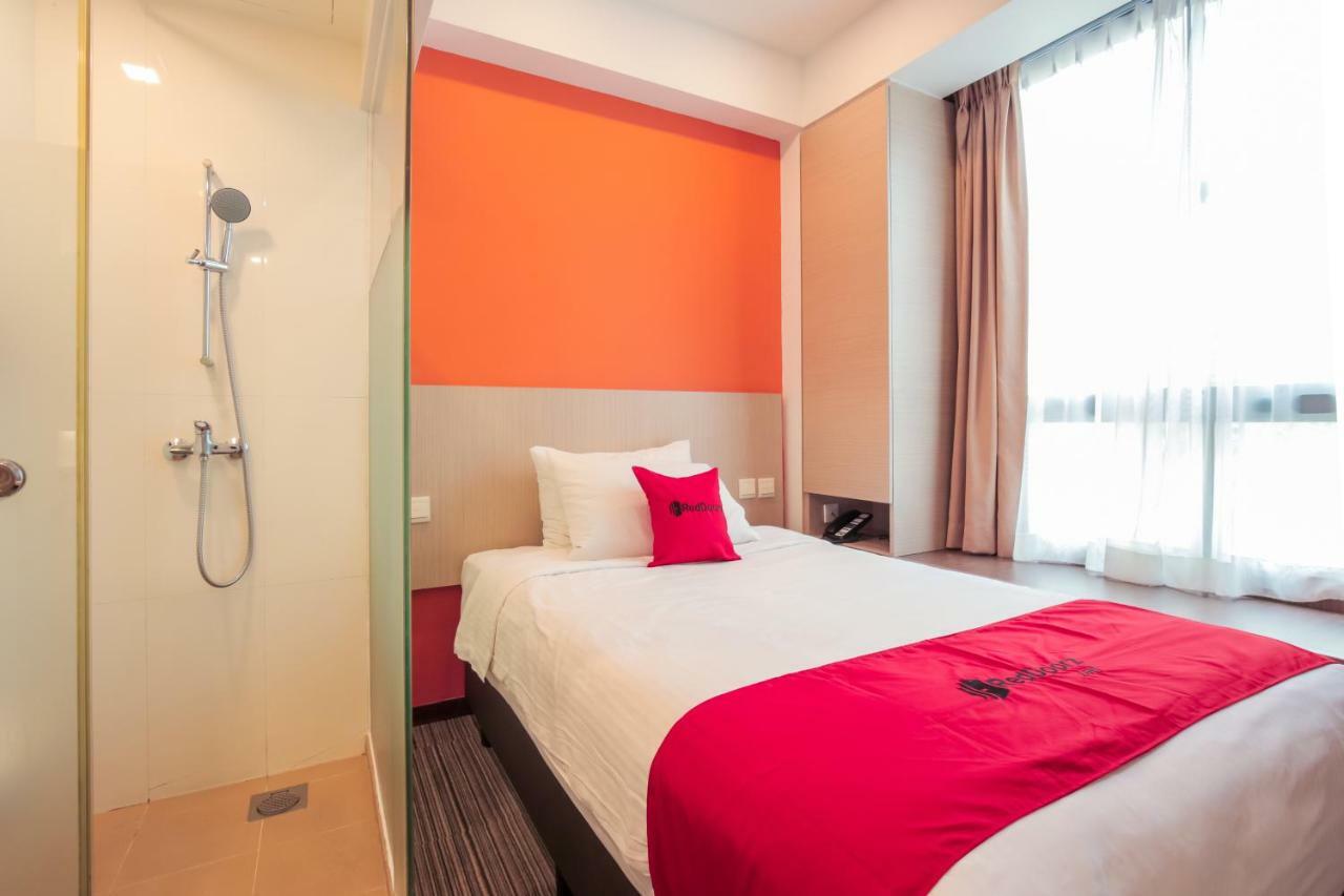 Reddoorz Premium @ Balestier Hotel Singapore Room photo